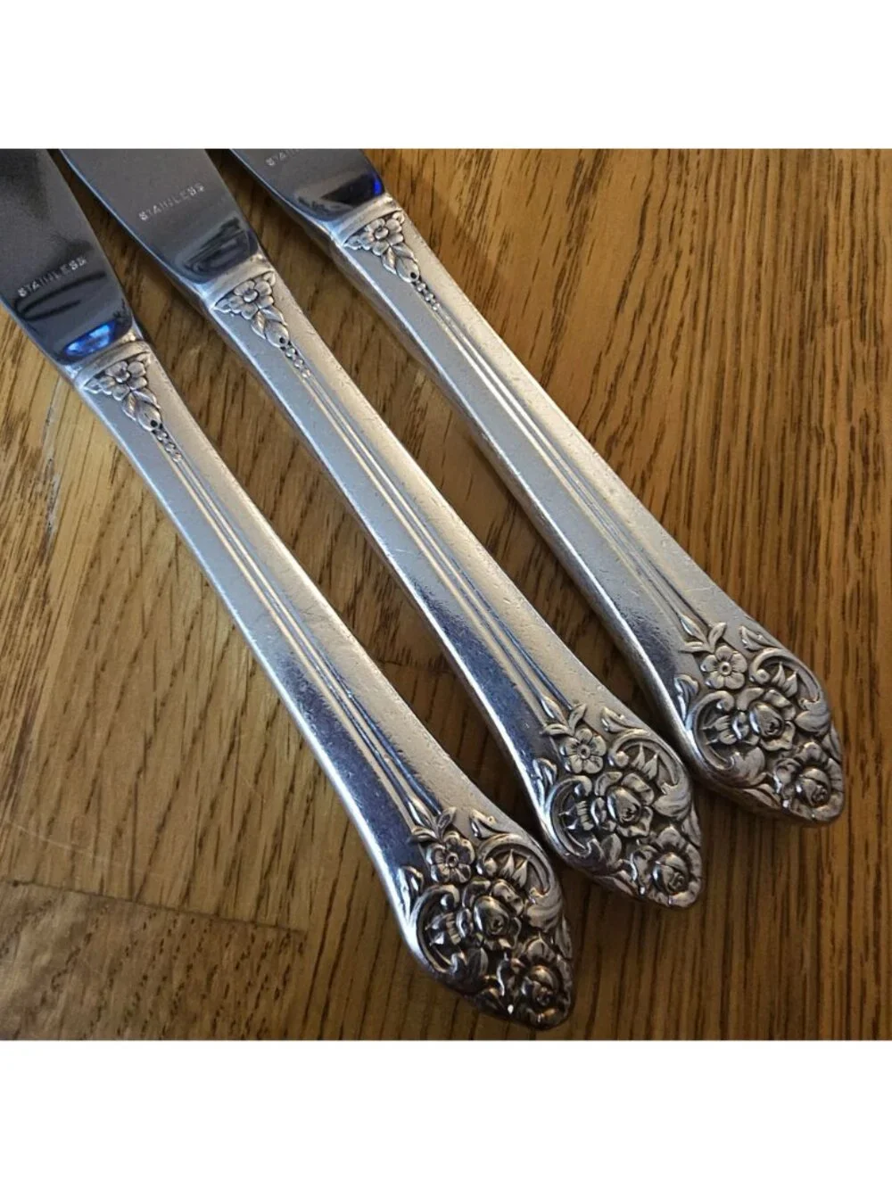 3 Rogers Plantation Silverplate Knife 9.25